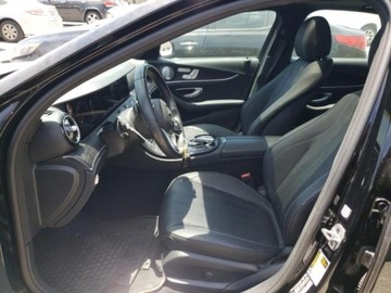 Mercedes Klasa E W213 2020 Mercedes-Benz Klasa E 350, 299km, od ubezpieczyciela, pewny zakup 2.0 299KM, zdjęcie 7