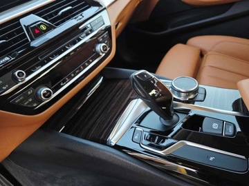 BMW Seria 5 G30-G31 Limuzyna 520d 190KM 2018 BMW Seria 5 Edition Luxury Line___520d 190KM Automat LED Skora Kamera Keyl, zdjęcie 15