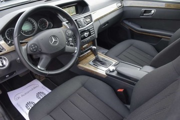 Mercedes Klasa E W212 Limuzyna 200 CGI BlueEFFICIENCY 184KM 2011 Mercedes-Benz Klasa E MERCEDES E200 184KM ELEGANCE 7G-TRONIK Xenon Navi Gw, zdjęcie 18