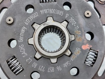 Сцепление двухмассовое Citroen C5 III X7 PEUGEOT 1.6 THP 2008-2017 9673707580