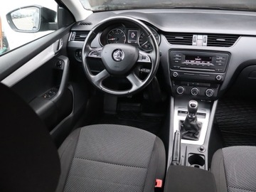 Skoda Octavia III Liftback 1.2 TSI 105KM 2014 Skoda Octavia 1.2 TSI, Salon Polska, Klima, zdjęcie 6