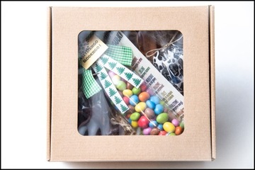 РОЖДЕСТВЕНСКИЙ ПОДАРОК ​​ПОД ЕЛКОЙ ПОДАРОЧНАЯ КОРЗИНА