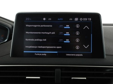 Peugeot 3008 II Crossover 1.2 PureTech 130KM 2018 Peugeot 3008 automat virtual cocpit półskóra, zdjęcie 27