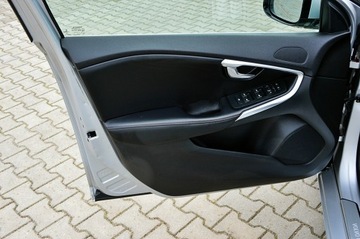 Volvo V40 II Hatchback Facelifting 2.0 D2 120KM 2016 Volvo V40 LiFT Full Led Ocean Race Ledy Digital, zdjęcie 4