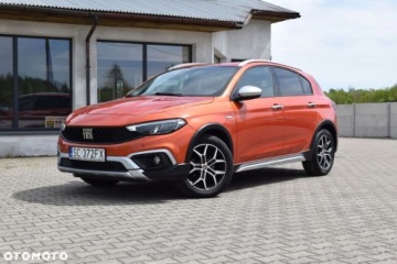 Fiat Tipo II Hatchback Facelifting 1.6 MultiJet 130KM 2021 Fiat Tipo 1.6 MultiJet 130KM Cross Lift Full LED Kamera Tempomat ACC 1.6, zdjęcie 1