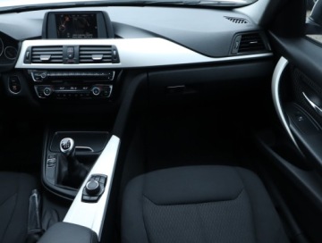 BMW Seria 3 F30-F31-F34 Limuzyna Facelifting 1.5 318i 136KM 2016 BMW 3 318 i, Salon Polska, Serwis ASO, Klima, zdjęcie 7