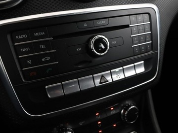 Mercedes Klasa A W176 Hatchback 5d Facelifting 180 d 109KM 2017 Mercedes A 180 półskóra kamera tempomat, zdjęcie 25