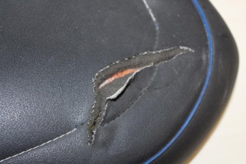 YAMAHA YZF R1 RN01 ПЕРЕДНЕЕ ВОДИТЕЛЬСКОЕ СИДЕНЬЕ