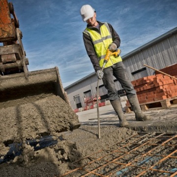 Вибратор для бетона 18В 2х5Ач 360Вт DeWALT DCE531P2