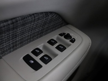 Volvo V60 II  2021 Volvo V60 mHEV automat full LED jasne wnętrze, zdjęcie 35