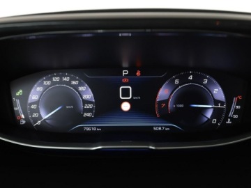 Peugeot 3008 II Crossover 1.2 PureTech 130KM 2018 Peugeot 3008 automat virtual cocpit półskóra, zdjęcie 21