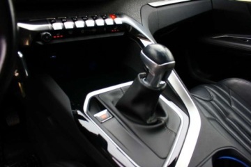 Peugeot 3008 II Crossover 1.5 BlueHDI 130KM 2018 Peugeot 3008 1.5 HDI 130KM Allure Skory Navigacja Kamera Alu 18 Ladne Auto, zdjęcie 24