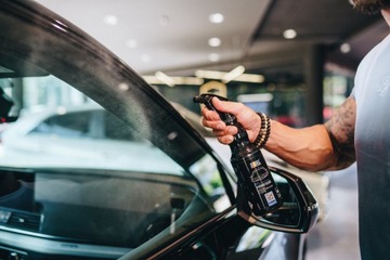 ADBL HYBRID GLASS жидкость для чистки стекол с гидрофобным эффектом 500мл