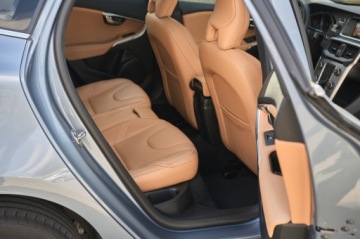 Volvo V40 II Hatchback Facelifting 2.0 D2 120KM 2018 VOLVO V40 INSCRIPTION PANORAMA JASNA SKÓRA AUTOMAT, zdjęcie 24