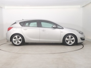 Opel Astra J GTC 1.4 Turbo ECOTEC 140KM 2013 Opel Astra 1.4 T, Navi, Klima, Tempomat, zdjęcie 5