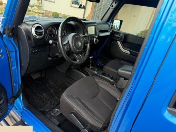 Jeep Wrangler III Unlimited Facelifting 2.8 CRD 200KM 2017 Jeep Wrangler Unlimited 2.8 CRD Automatik Rubicon 200KM 2017r Zamiana!, zdjęcie 4