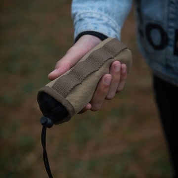 Ручная мясорубка из нержавеющей стали.