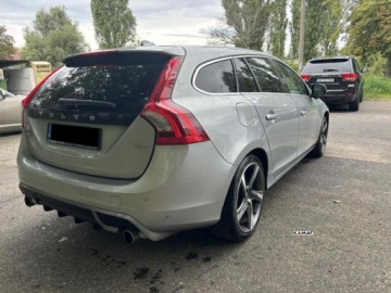 Volvo V60 I Kombi 2.0 D3 163KM 2011 Volvo V60 Volvo V60 R-design 2,0 Diesel 5 Cylindrow Automat Zamiana 2.0, zdjęcie 9