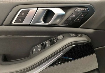 BMW X7 SUV M Facelifting 4.4 M60i 530KM 2025 BMW X7 M60i - Samochod dostepny od reki 4.4 Benzyna 530KM, zdjęcie 12