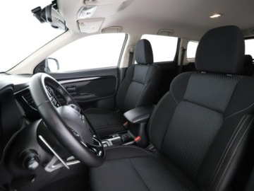 Mitsubishi Outlander III SUV Facelifting 2017 2.0 150KM 2018 Mitsubishi Outlander automat navi kamera grzane, zdjęcie 12