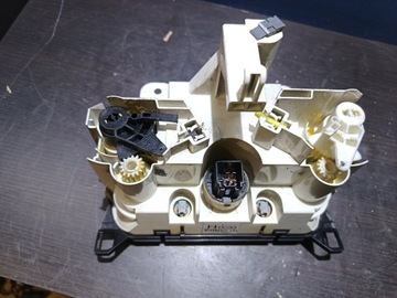 PANEL KLIMATYZACJI H CC33 M1900CC33 MAZDA 5 T