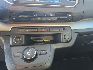 Toyota Proace II Furgon Medium 2.0 D-4D 177KM 2023 Toyota PROACE VERSO 2.0 D4-D Long VIP PROACE VERSO, zdjęcie 24