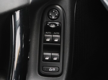 Citroen C3 II Hatchback facelifting 1.2 VTi 82KM 2014 Citroen C3 1.2 VTi, Salon Polska, Klima, zdjęcie 15