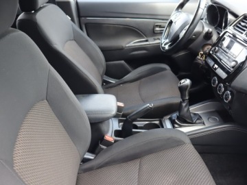 Mitsubishi ASX I SUV Facelifting 2016 1.6 117KM 2018 Mitsubishi ASX 1.6 MIVEC, Salon Polska, Klima, zdjęcie 6