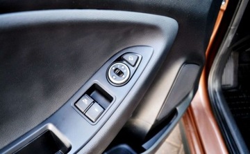 Hyundai i20 I Hatchback 5d Facelifting 1.4 CVVT 100KM 2015 Hyundai i20 Maxx Opcja , skory , Led, Nawi 1.4 Benzyna 100KM, zdjęcie 16