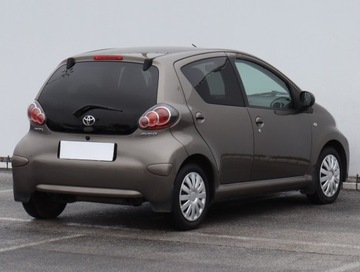 Toyota Aygo I Hatchback 5d Facelifting 1.0 VVT-i 68KM 2013 Toyota Aygo 1.0 VVT-i, Klima, zdjęcie 4