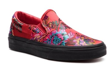 34,5 BUTY VANS CLASSIC VN0A38F7ULP FESTIVAL SATIN CZERWONE SLIP-ON