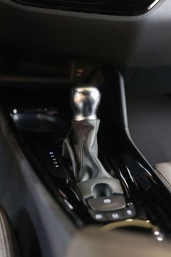 Toyota C-HR I Crossover Facelifting 1.8 Hybrid 122KM 2020 Toyota C-HR 1.8 Hybrid Executive 1.8 Hybryda 122KM, zdjęcie 32