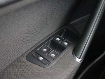 Volkswagen Golf VIII Variant 1.5 eTSI 150KM 2020 VW Golf 1.5 TSI, Salon Polska, Automat, Navi, zdjęcie 16
