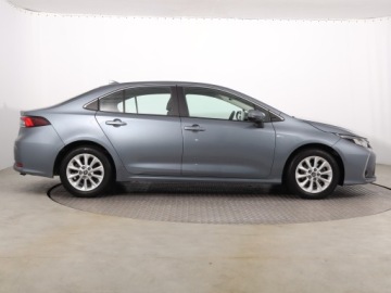 Toyota Corolla XII Sedan 1.5 VVT-i 125KM 2022 Toyota Corolla 1.5 VVT-i, Salon Polska, zdjęcie 5