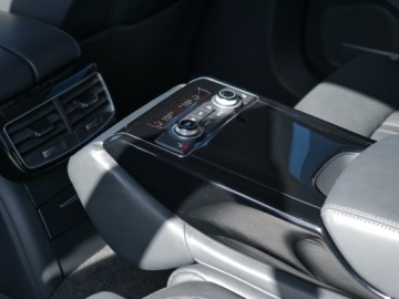 Audi A8 D4 S8 Facelifting 4.0 TFSI 605KM 2016 Audi S8 Plus 605koni Matrix Night View Ceramika Wentyle dociąg 360° Webasto, zdjęcie 25