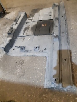 AUDI Q5 8R КРЫШКА ПАНЕЛЬ ПОЛА ШАССИ СПРАВА 8R0825208B