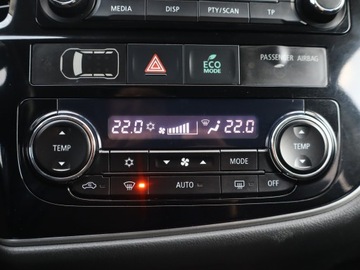 Mitsubishi Outlander III 2013 Mitsubishi Outlander 2.0, Klima, Klimatronic, zdjęcie 15
