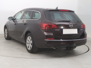 Opel Astra J Sports Tourer Facelifting 1.4 Turbo ECOTEC 140KM 2015 Opel Astra 1.4 T, Automat, Navi, Xenon, Klima, zdjęcie 3
