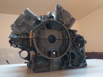 KARTERY BLOK SILNIKA HONDA VF750 C MAGNA RC43E