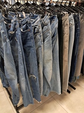spodnie damskie jeans 18,99 zł/kg 1 gatunek / hurt na wagę sortowane