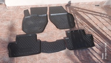 KOBERCE DO VOLVO XC60 2011