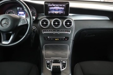 Mercedes GLC C253 SUV 2.1 220 d 170KM 2018 Mercedes GLC GLC 220 d 4MATIC, Salon Polska, zdjęcie 11