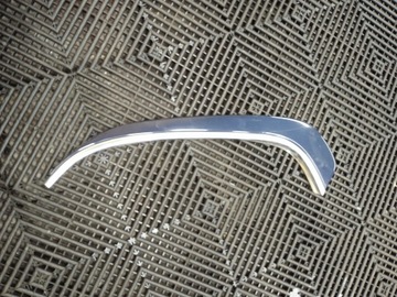 BMW E30 listwa ozdobna chrom sedan tył
