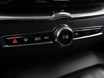 Volvo XC60 II 2019 Volvo XC 60 mHEV 4x4 automat full LED półskóra, zdjęcie 28