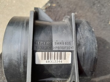 BMW E39 98-03R. 520I 523I 528I VÁHA VZDUCHU VZDUCHU 5WK9605