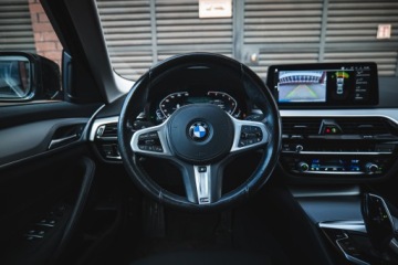 BMW Seria 5 G30-G31 Limuzyna Facelifting 2.0 520d 190KM 2021 BMW 520 d 2.0 Shadow Line Steptronic, zdjęcie 14