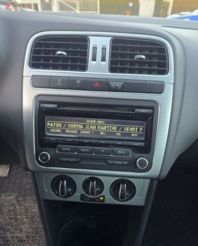 Volkswagen Polo V Hatchback 5d 1.6 TDI-CR DPF 90KM 2013 Volkswagen Polo Volkswagen Polo Match 1.6 TDI 90 KM PolSkory PDC Klimatyza, zdjęcie 24