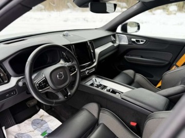 Volvo XC60 II Crossover Plug-In Facelifting 2.0 T8 455KM 2024 Volvo XC 60 T8 Awd 2024 2.0 Hybryda 456KM, zdjęcie 16
