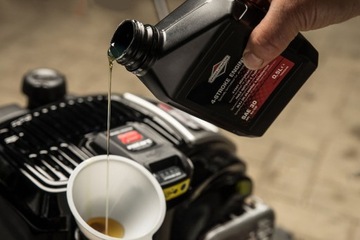 Масло для газонокосилок Briggs & Stratton 1,4 л.