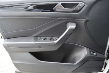 Volkswagen T-Roc I SUV R Facelifting 2.0 TSI 300KM 2023 Volkswagen T-Roc SalonPL R 300KM DSG 4x4 Panorama Pakiety ACC 19 DigitalCo, zdjęcie 25